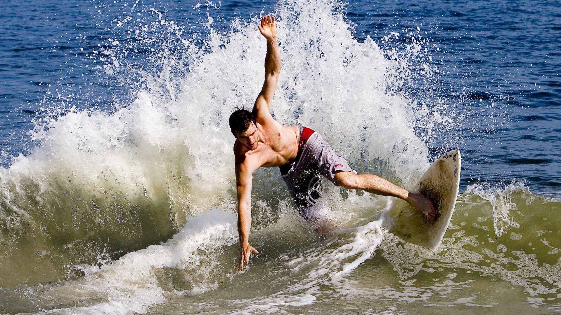 中国短跑队赛前封闭集训重视心理调适