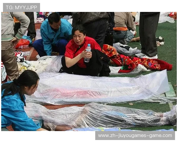 UFC重击爆表，瞬间倒地的震撼瞬间全记录！